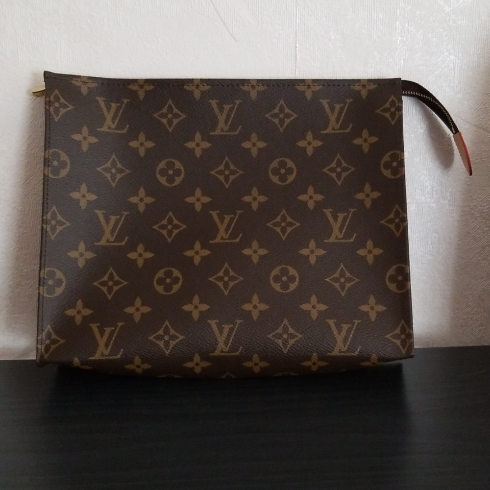 Brand New Louis Vuitton Toiletry 26 Monogram